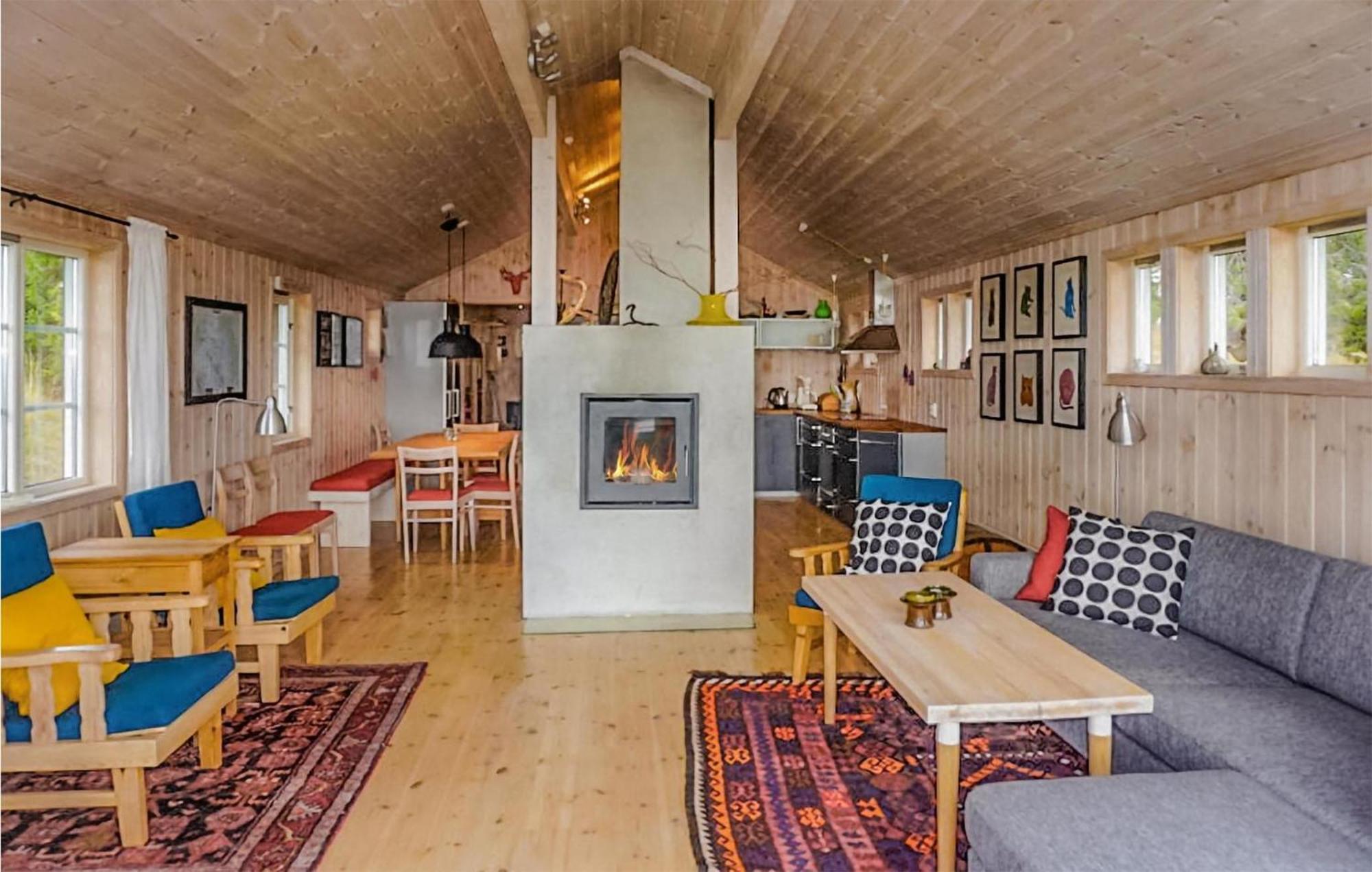 Amazing Home In Sjusjoen With Kitchen Ngoại thất bức ảnh